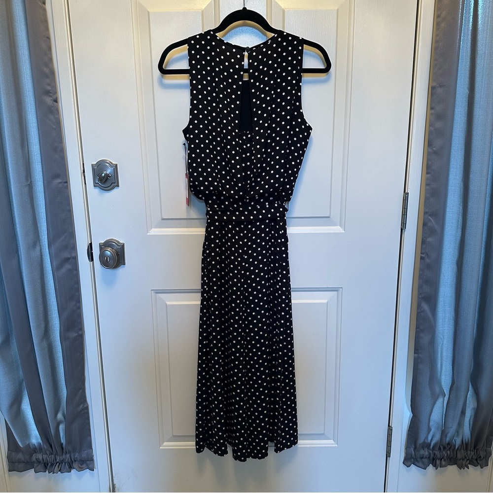 Vince Camuto Sleeveless Black and White Polka Dot Jumpsuit, Size 6, NWT - Picture 2 of 6